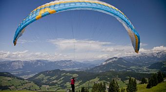 Tandem Paragleiten im Sommer Fly Tirol Westendorf