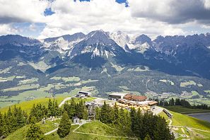 Horská plošina Hartkaiser Ellmau s výhledem ve SkiWelt Wilder Kaiser Brixental