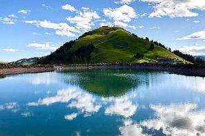 speichersee-kleine-salve-mit-blick-auf-die-hohe-salve