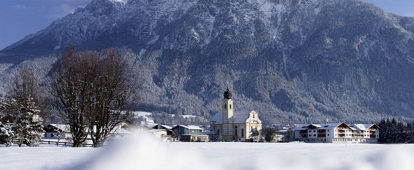 ebbs-im-inntal-bei-kufstein-ortszentrum-im-winter-2