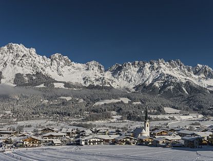 ellmau-am-wilden-kaiser-ortszentrum-im-winter-4