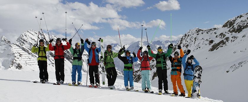 freeride-camp-westendorf-team-im-winter-in-skiwelt-wilder-kaiser-brixental-2