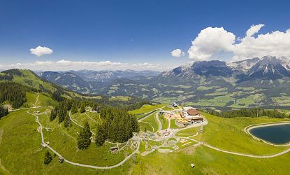 hartkaiser-ellmau-bergplateau-mit-aussicht-in-skiwelt-wilder-kaiser-brixental-1-5