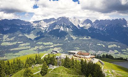 hartkaiser-ellmau-bergplateau-mit-aussicht-in-skiwelt-wilder-kaiser-brixental-6