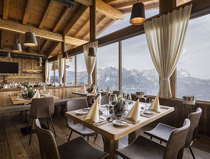 kaiserlounge-am-hartkaiser-bergstation-in-ellmau-in-skiwelt-wilder-kaiser-im-sommer-in-tirol-1-46