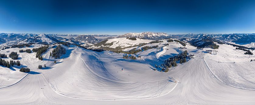 panorama-winter-piste-gipfel-hohe-salve-in-soell-in-skiwelt-wilder-kaiser-brixental-1-123