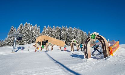 skiparkour-hans-im-glueck-skiwelt-soell-4-5