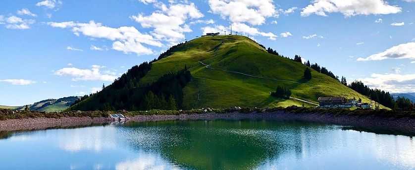 speichersee-kleine-salve-mit-blick-auf-die-hohe-salve-2